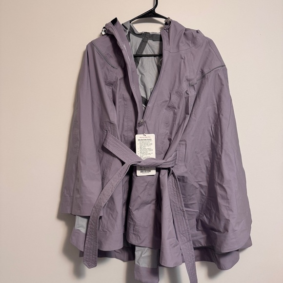 🆕 Lululemon RARE See Me Ride Poncho - Lavender Grey - Picture 1 of 11